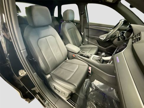 Certified 2022 Audi Q3 2.0T Premium Plus w/ Premium Plus Package AWD/4WD image 28