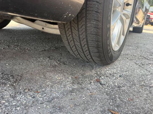 Used 2015 Chrysler 200 C FWD image 38