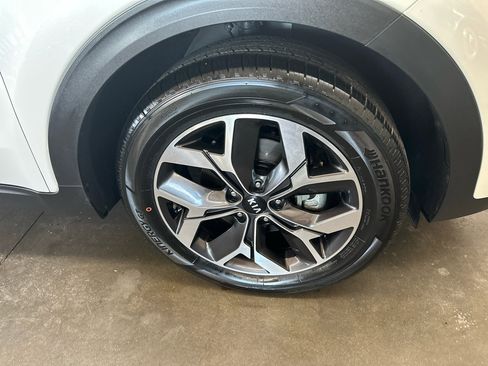 Used 2022 Kia Sportage EX image 4