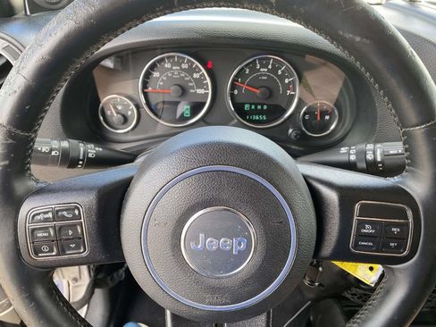Used 2013 Jeep Wrangler Sport AWD/4WD image 26