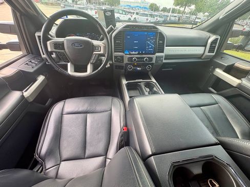 Used 2022 Ford F250 Lariat w/ Lariat Value Package AWD/4WD image 9