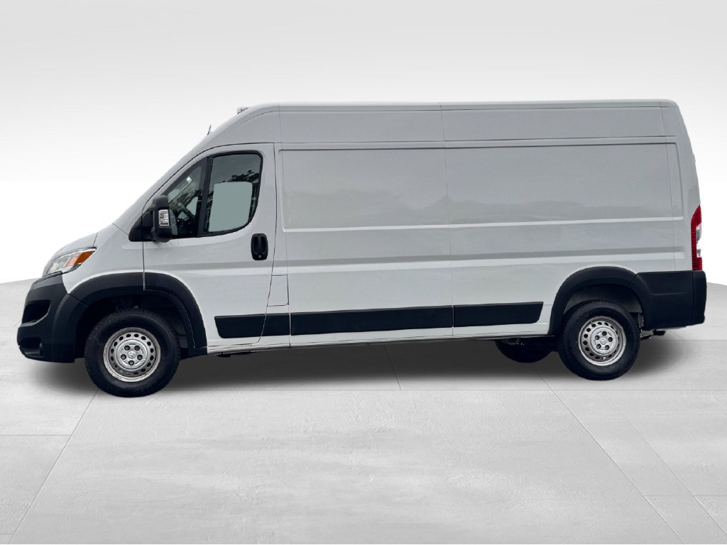 Used 2024 RAM ProMaster 2500 w/ Convenience Group FWD image 4