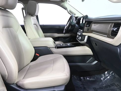 Used 2023 Ford Expedition Max Limited AWD/4WD image 16