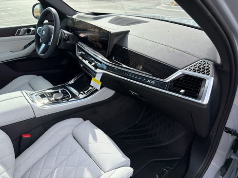 New 2026 BMW X5 xDrive40i w/ M Sport Package image 14
