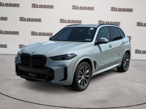 New 2026 BMW X5 xDrive40i w/ M Sport Package AWD/4WD image 1