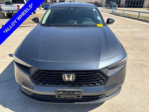 Used 2025 Honda Accord SE image 2