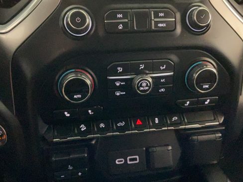 Used 2021 Chevrolet Silverado 1500 RST w/ Convenience Package II AWD/4WD image 17