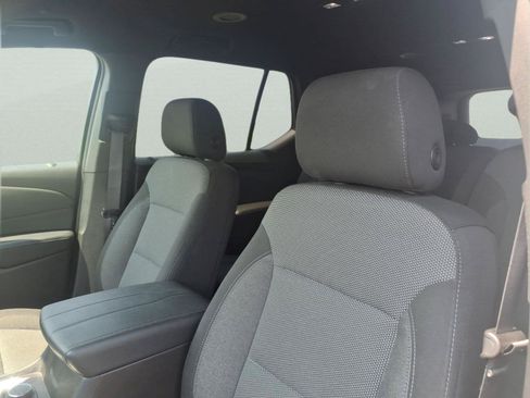 Used 2023 Chevrolet Traverse LT FWD image 19