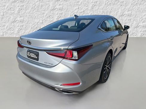 New 2025 Lexus ES 350 w/ Premium Package image 3