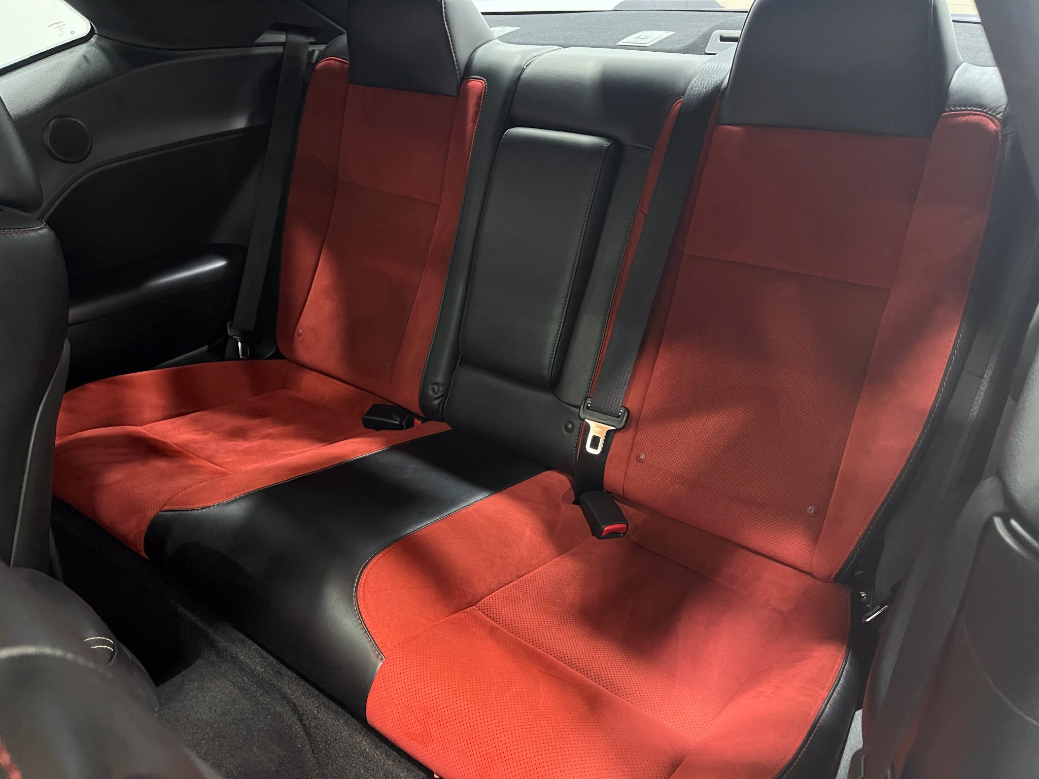 Used 2016 Dodge Challenger R/T Scat Pack w/ Leather Interior Group RWD image 29