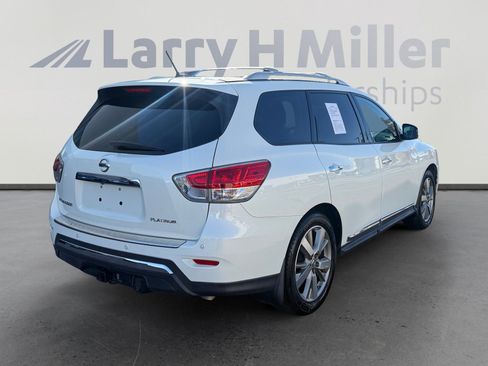 Used 2016 Nissan Pathfinder Platinum image 5