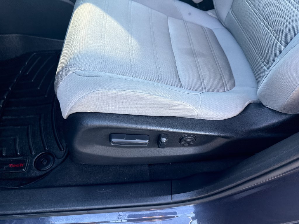 Used 2017 Honda CR-V EX image 11