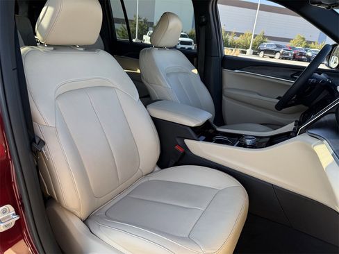 Used 2023 Jeep Grand Cherokee L Limited w/ Luxury Tech Group II image 23