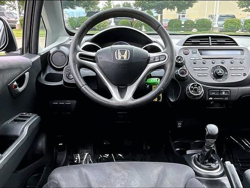 Used 2010 Honda Fit Sport image 17