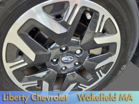 Used 2025 Subaru Forester Premium AWD/4WD image 16