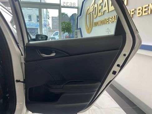Used 2019 Honda Civic Sport image 22
