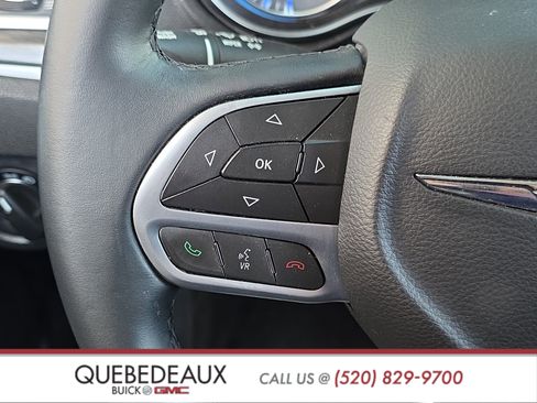 Used 2017 Chrysler 300 Limited RWD image 15