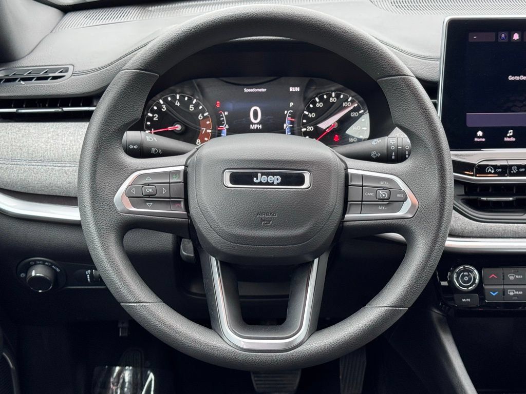 Used 2023 Jeep Compass Sport AWD/4WD image 6