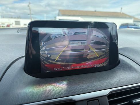 Used 2017 MAZDA MAZDA3 Touring image 13