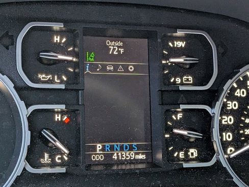 Used 2018 Toyota Tundra SR5 w/ SR5 Upgrade Package image 4