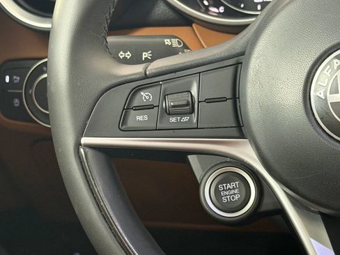 Used 2019 Alfa Romeo Giulia w/ Quick Order Package 22K Sport RWD image 16