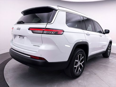 Used 2023 Jeep Grand Cherokee L Limited w/ Trailer Tow Group (B) image 15