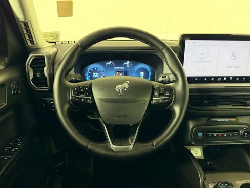 Used 2025 Ford Bronco Sport Outer Banks image 13