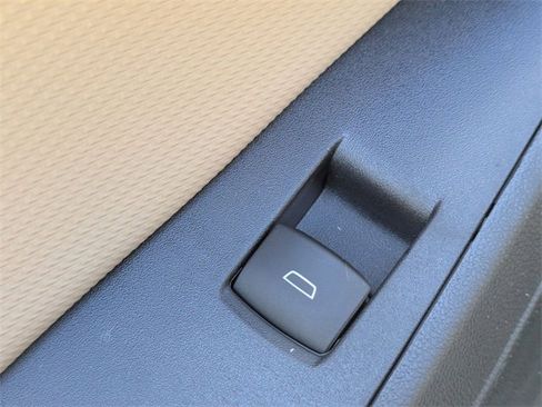 New 2026 Chevrolet Equinox ACTIV w/ Convenience Package III image 25