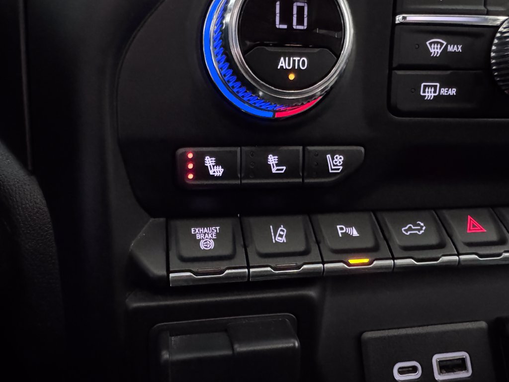 Certified 2021 GMC Sierra 2500 AT4 w/ AT4 Premium Plus Package AWD/4WD image 25