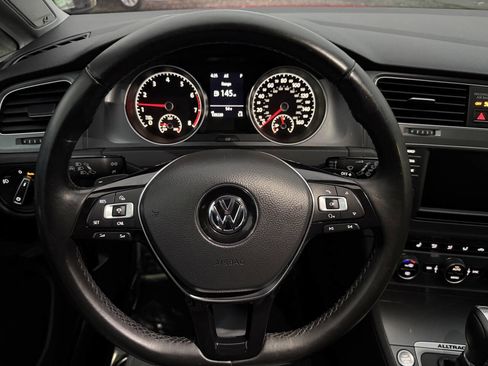Used 2017 Volkswagen Golf Alltrack SEL image 18