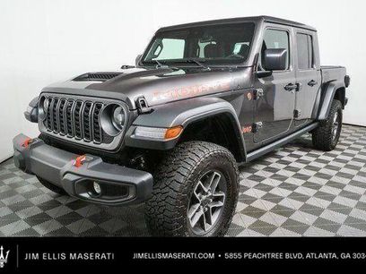 Used 2025 Jeep Gladiator Mojave w/ Convenience Group