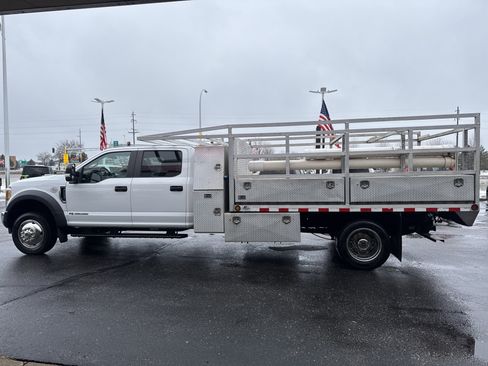 Used 2017 Ford F550 2WD Crew Cab Super Duty image 4