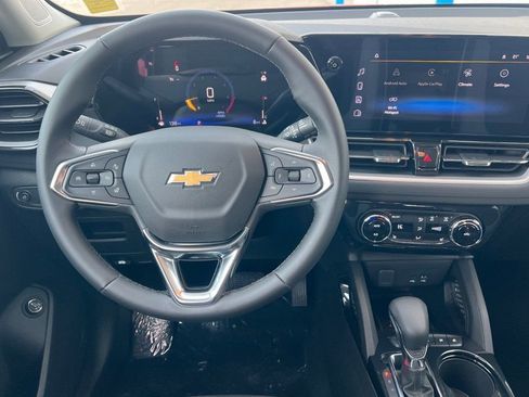 New 2026 Chevrolet TrailBlazer LT w/ Convenience Package FWD image 11