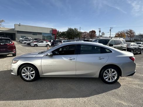 Used 2022 Chevrolet Malibu LT image 3