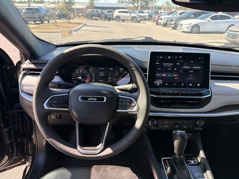 Used 2023 Jeep Compass Latitude w/ Sun and Sound Group image 27