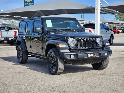 Used 2025 Jeep Wrangler Unlimited Sport image 3