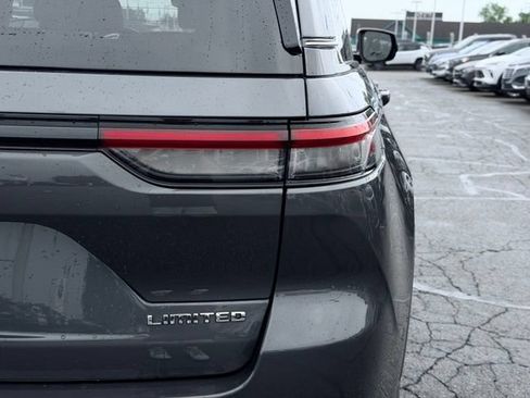 Used 2022 Jeep Grand Cherokee Limited AWD/4WD image 8