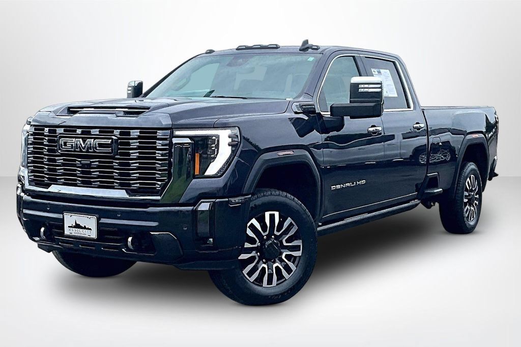 Used 2024 GMC Sierra 3500 Denali Ultimate AWD/4WD image 3
