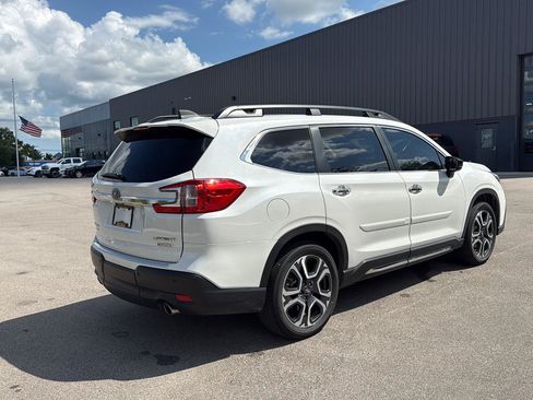Used 2024 Subaru Ascent Touring AWD/4WD image 3