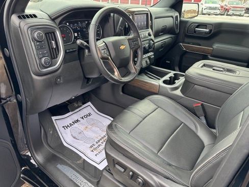 Used 2022 Chevrolet Silverado 1500 High Country w/ Technology Package image 15