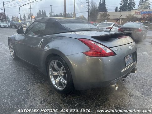 Used 2011 Nissan 370Z Touring w/ Sport Pkg image 5