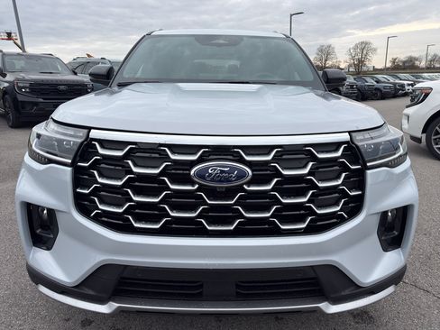 New 2026 Ford Explorer Platinum RWD image 2