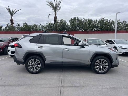 Used 2023 Toyota RAV4 XLE Premium image 3