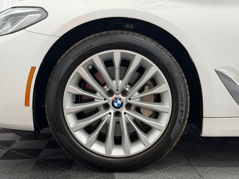 Used 2023 BMW 530i xDrive w/ Premium Package AWD/4WD image 14