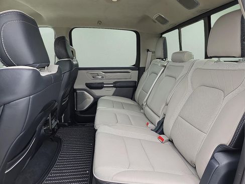 Used 2023 RAM 1500 Limited AWD/4WD image 10