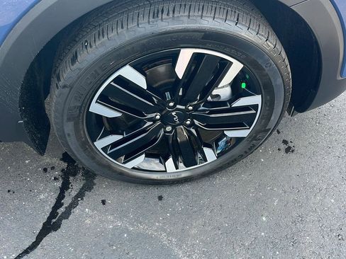 Used 2025 Kia Telluride SX image 31