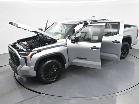 Used 2024 Toyota Tundra SR5 w/ SR5 Convenience Package AWD/4WD image 37