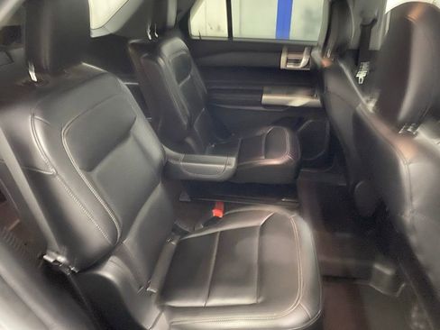 Used 2023 Ford Explorer XLT w/ Equipment Group 202A AWD/4WD image 16