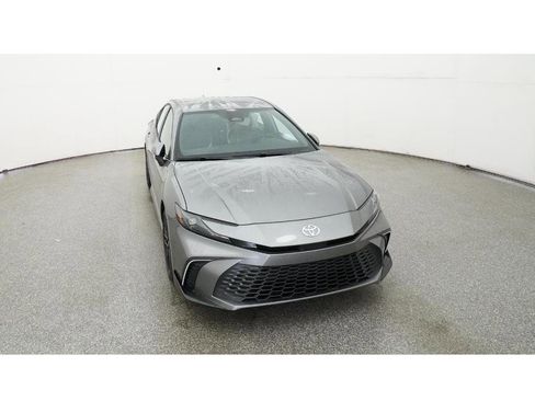 Used 2026 Toyota Camry SE w/ Convenience Package FWD image 14