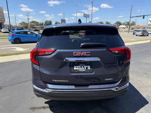 Used 2019 GMC Terrain SLT w/ Preferred Package AWD/4WD image 4